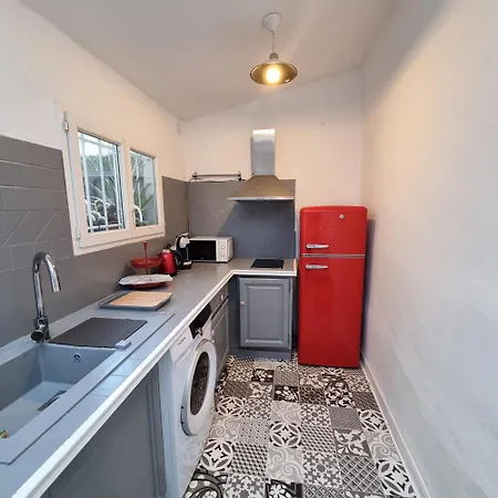 Cosy Avec Grande Terrasse 니스
